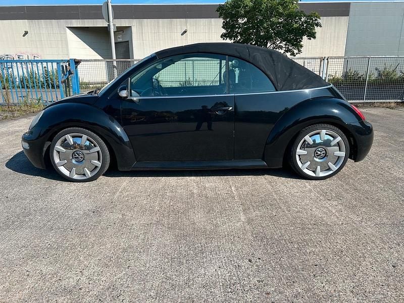 Schwarz Gebraucht 2004 VW Beetle Cabrio | 3.950 € (Etwas zu teuer) - Bild 1/4