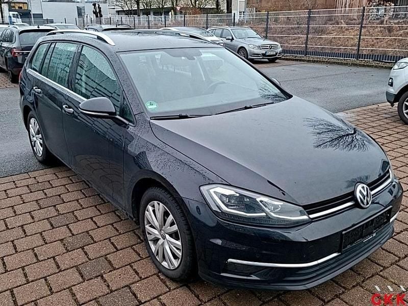 Schwarz Gebraucht 2020 VW Golf VII Highline Kombi | 10.999 € (Superpreis) - Bild 1/4