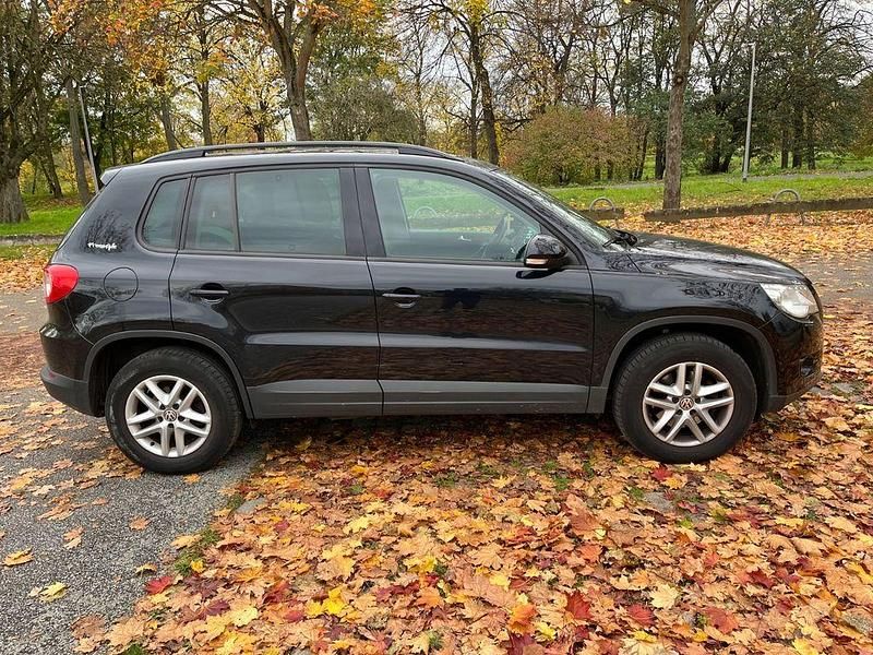 Gebraucht VW Tiguan Freestyle 140 PS (102 kW) 2011 Schwarz SUV