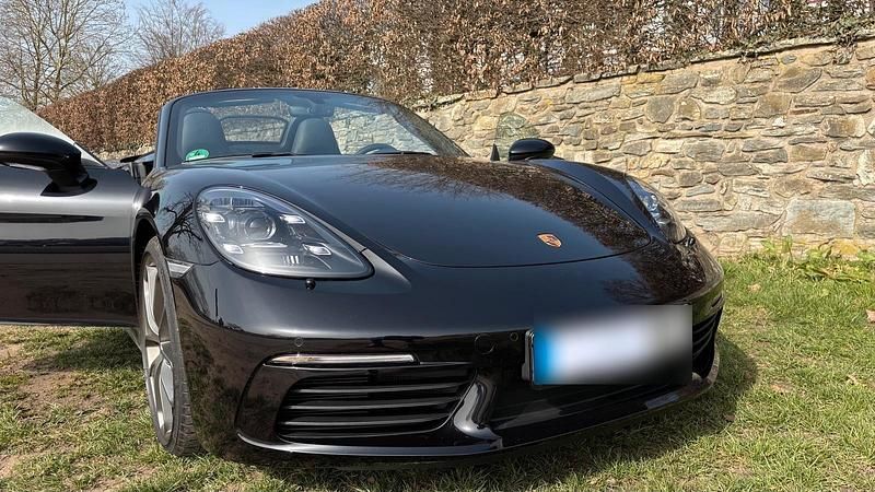 Gebraucht Porsche Boxster Edition 300 PS (220 kW) 2023 Schwarz Cabrio