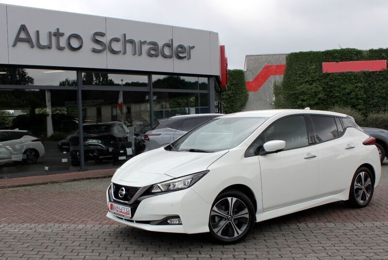 Gebraucht Nissan Leaf N-Connecta 110 kW (150 PS) 2021 Weiß Kleinwagen
