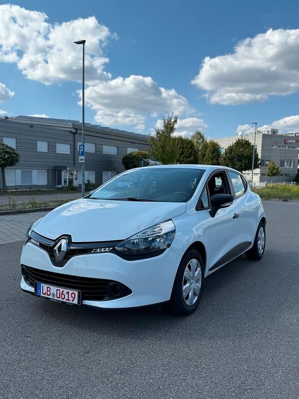 Weiß Gebraucht 2015 Renault Clio IV Kleinwagen | 5.199 € (Guter Preis) - Bild 1/4