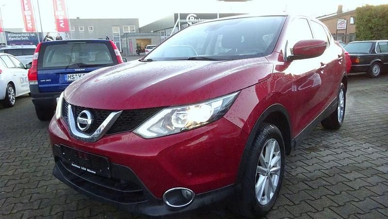 Rot Gebraucht 2015 Nissan Qashqai Acenta SUV | 7.900 € (Fairer Preis) - Bild 1/4
