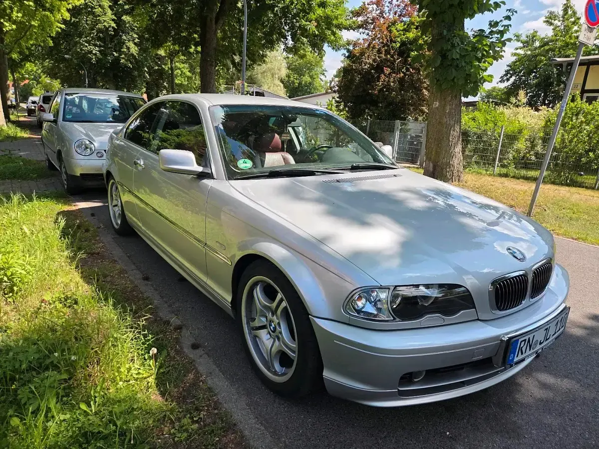Gebraucht BMW 320 150 PS (110 kW) 2000 Silber Coupé