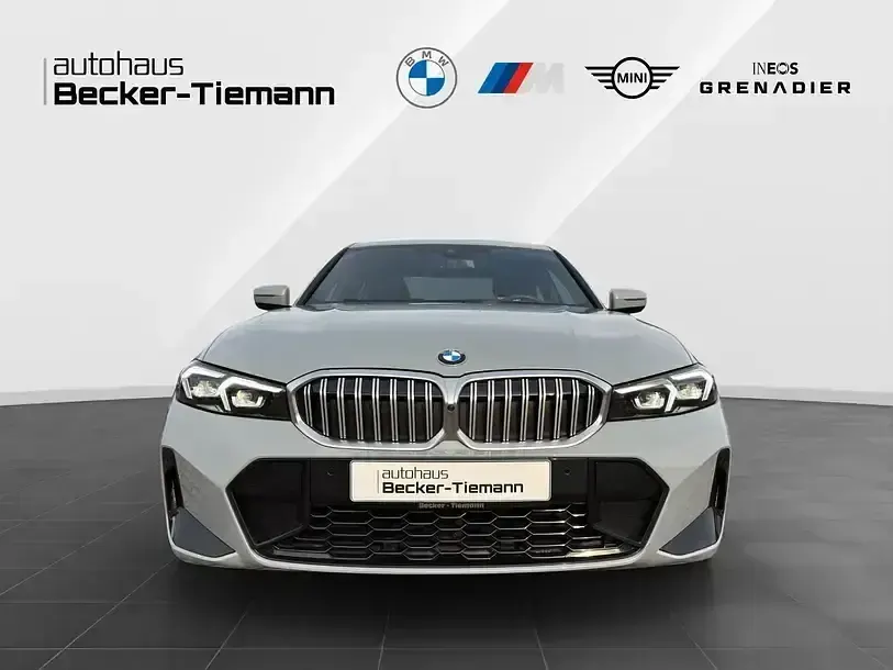 Gebraucht BMW 330 M Sport 286 PS (210 kW) 2025 Grau Limousine