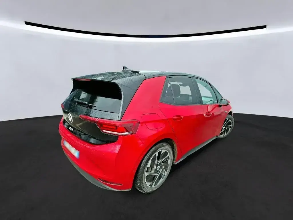 Second-hand VW ID.3 Pro Performance 150 kW (204 CP) 2022 Roșu Hatchback