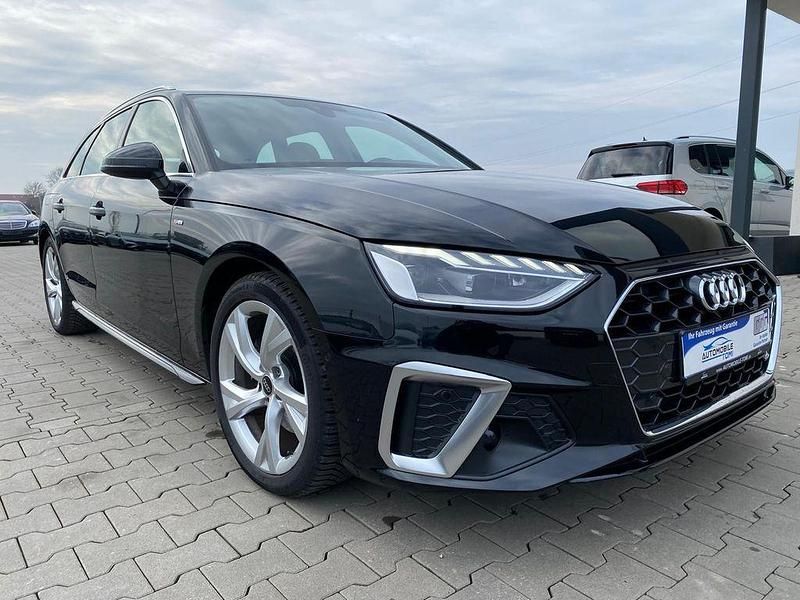 Gebraucht Audi A4 S-Line 150 PS (110 kW) 2025 Schwarz Kombi