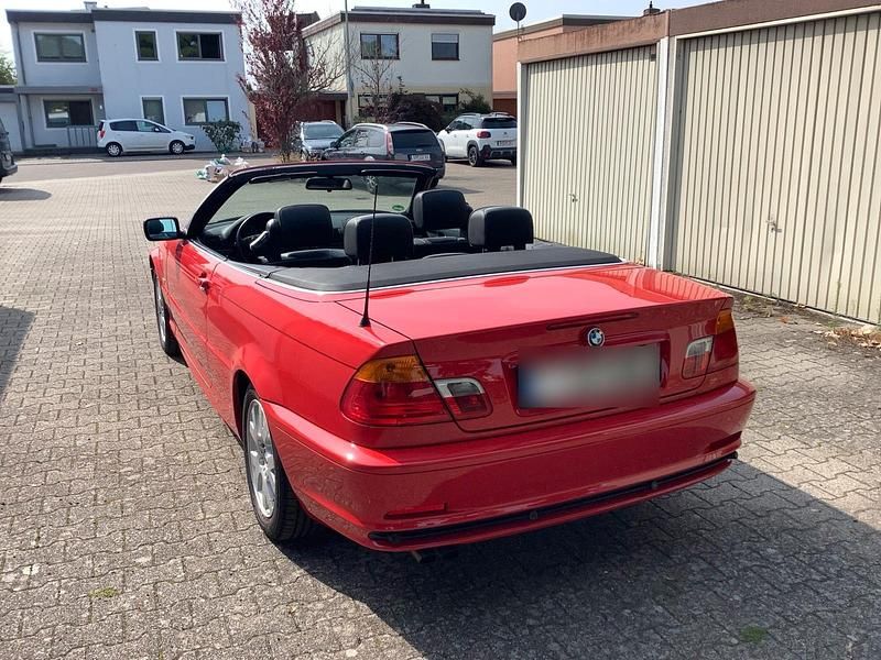 Gebraucht BMW 325 Cabriolet 192 PS (141 kW) 2000 Rot Cabrio