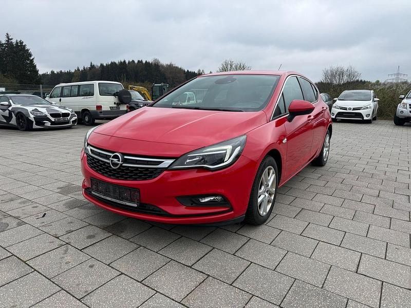 Gebraucht Opel Astra Dynamic 150 PS (110 kW) 2015 Rot Limousine