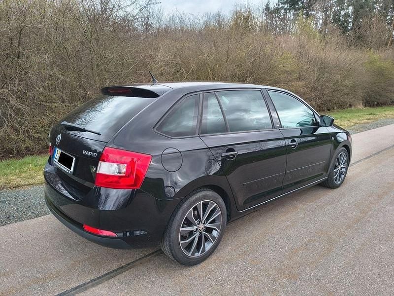 Second-hand Skoda Rapid 105 CP (77 kW) 2015 Negru Hatchback