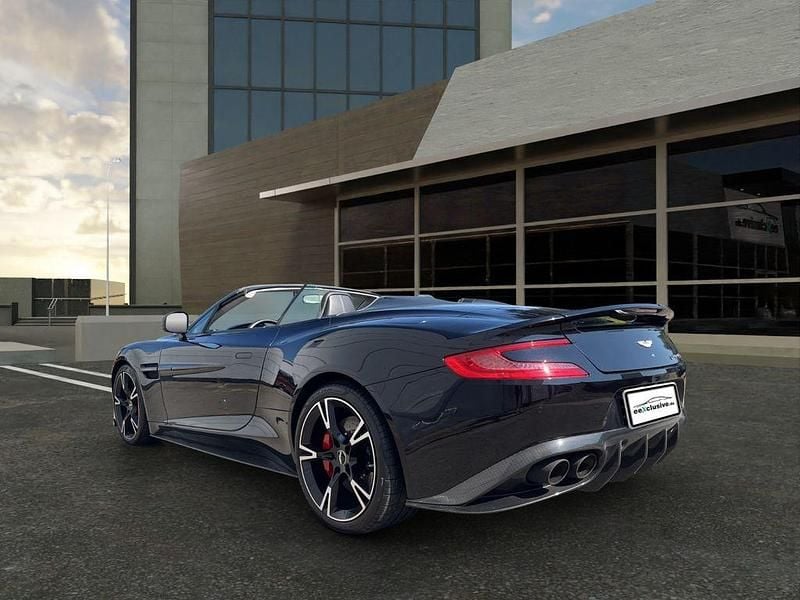 Używany Aston Martin Vanquish 604 KM (444 kW) 2018 Czarny Kabriolet