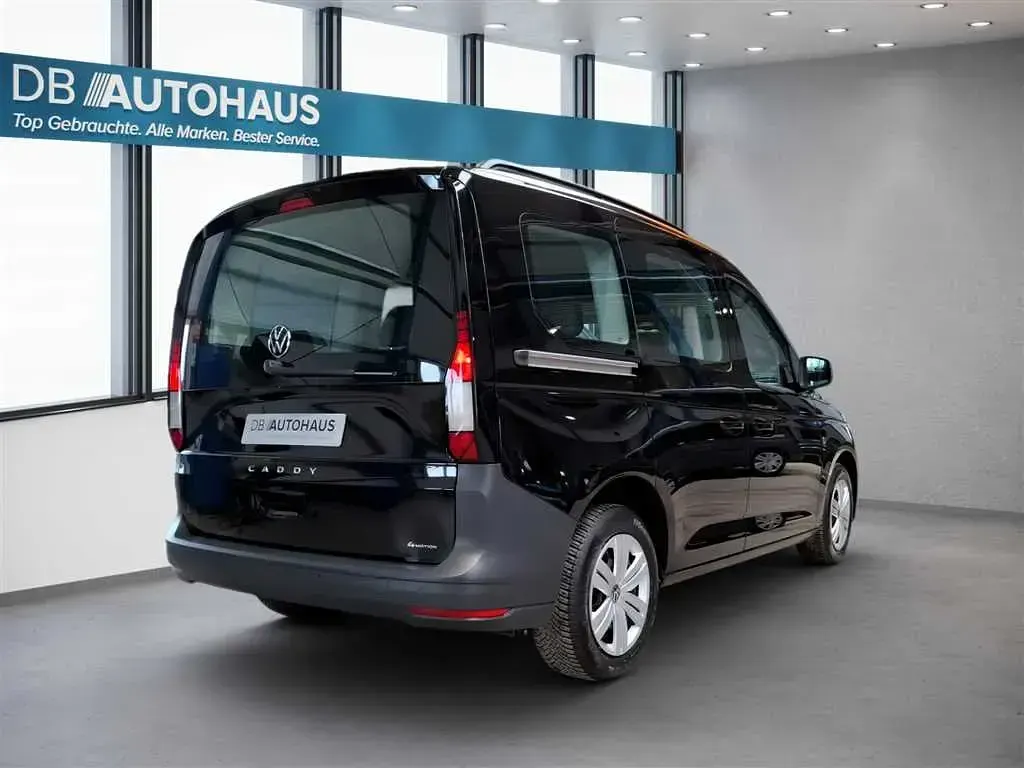 Second-hand VW Caddy 122 CP (89 kW) 2022 Negru Monovolum
