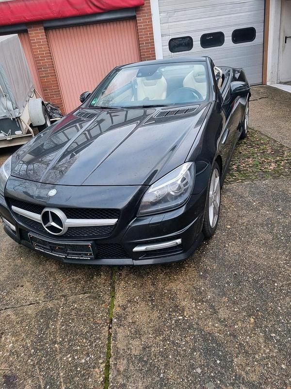 Schwarz Gebraucht 2015 Mercedes SLK250 Cabrio | 17.000 € (Fairer Preis) - Bild 1/4
