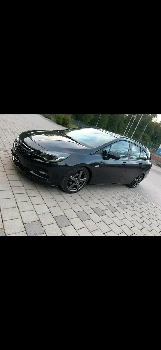 Gebraucht Opel Astra 95 PS (69 kW) 2016 Schwarz Kombi
