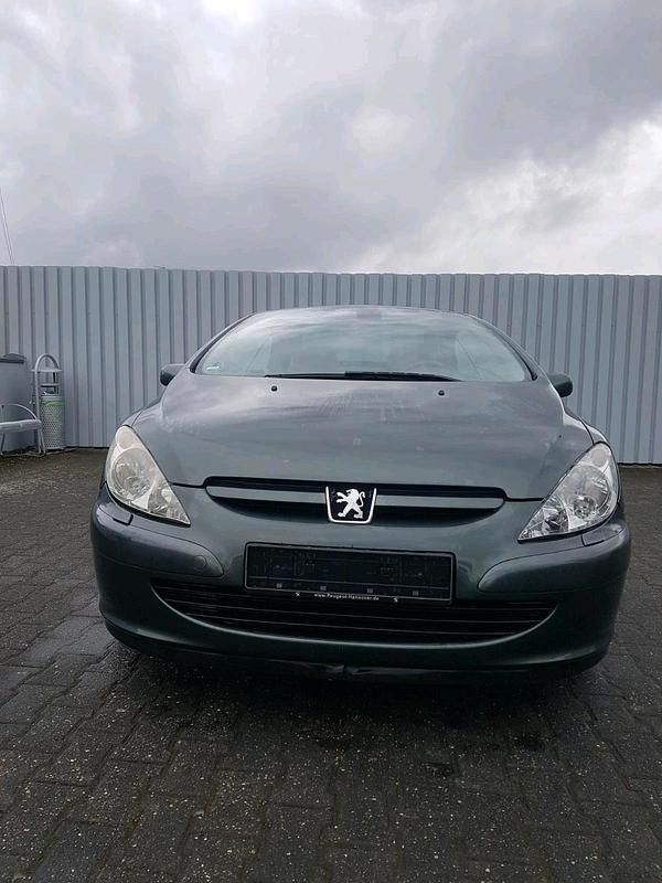 Gebraucht Peugeot 307 CC 109 PS (80 kW) 2005 Grün Cabrio