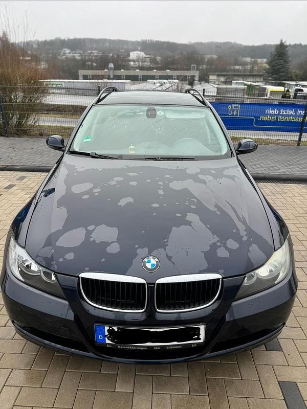Gebraucht BMW 320 163 PS (119 kW) 2007 Schwarz Kombi
