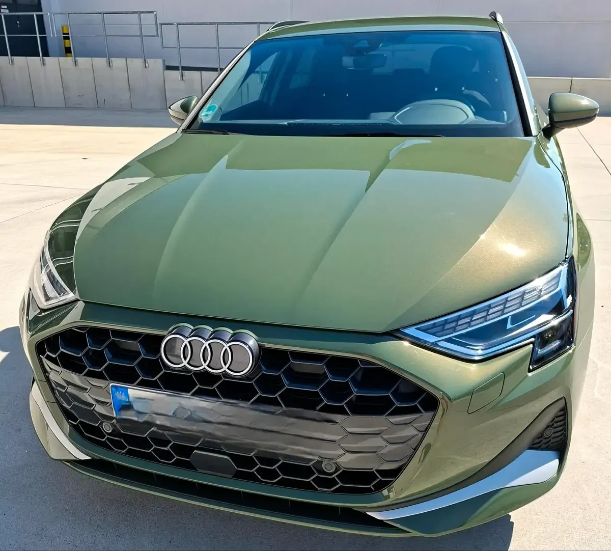 Gebraucht Audi A3 Advanced Plus 116 PS (85 kW) 2026 Grün Kombi
