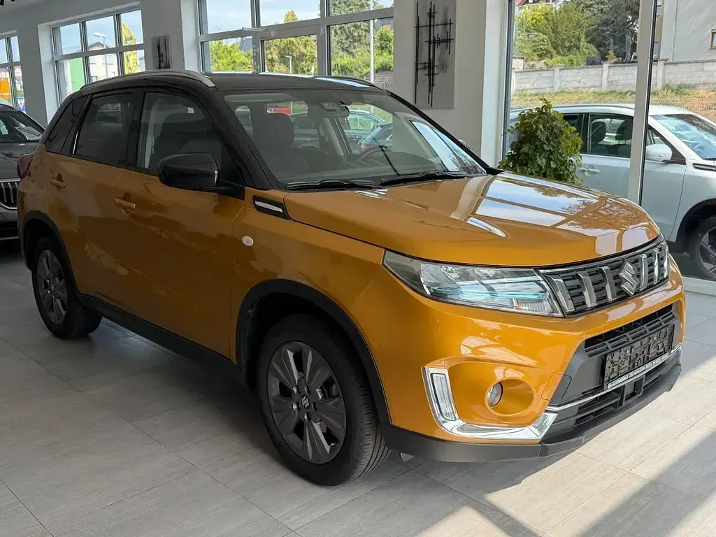 Gebraucht Suzuki Vitara Comfort 129 PS (94 kW) 2023 Gold SUV