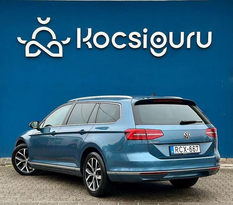 Gebraucht VW Passat Highline 150 PS (110 kW) 2018 Blau Kombi