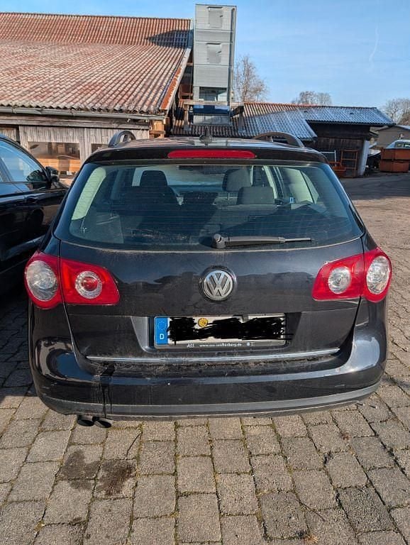 Gebraucht VW Passat Trendline 160 PS (117 kW) 2010 Schwarz Kombi