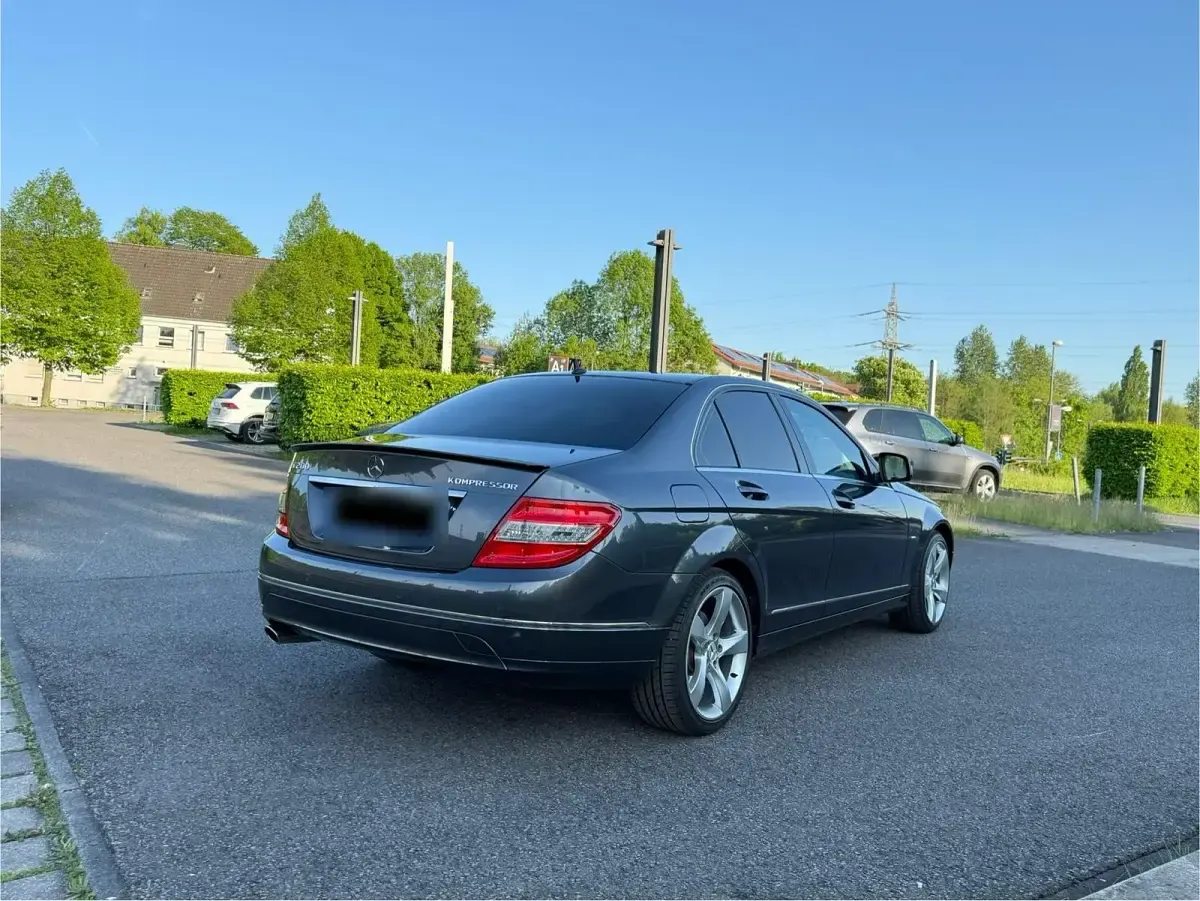 Gebraucht Mercedes 200 Avantgarde 184 PS (135 kW) 2007 Grau Limousine