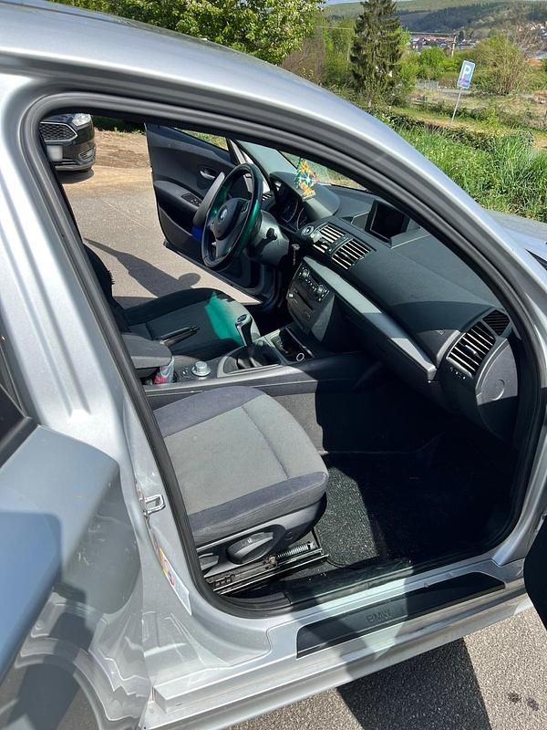 Gebraucht BMW 116 115 PS (84 kW) 2005 Grau Kleinwagen