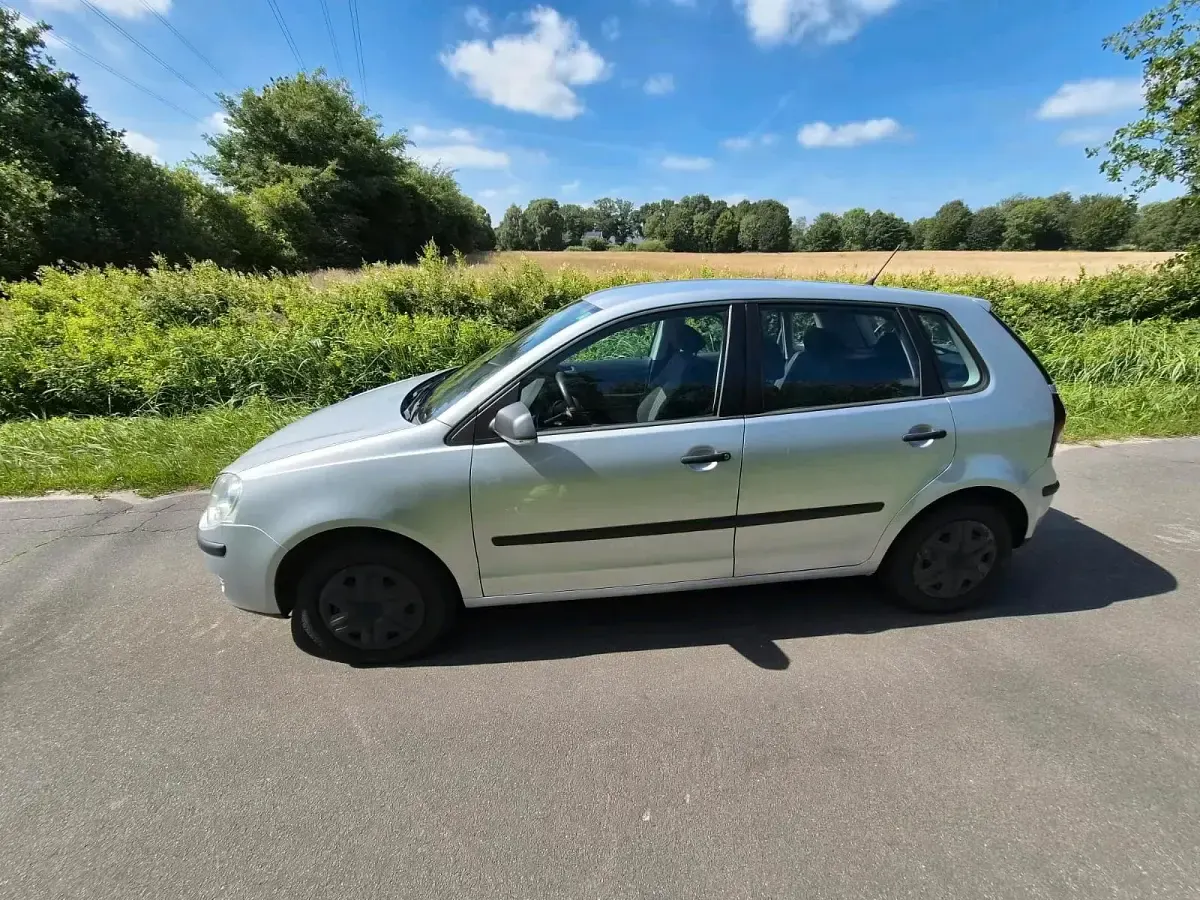 Gebraucht VW Polo 60 PS (44 kW) 2009 Silber Kleinwagen