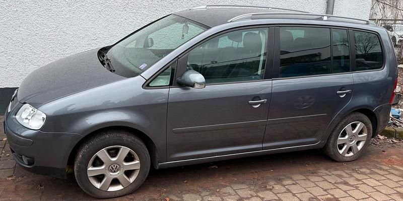 Gebraucht VW Touran 115 PS (84 kW) 2005 Grau Van / Kleinbus