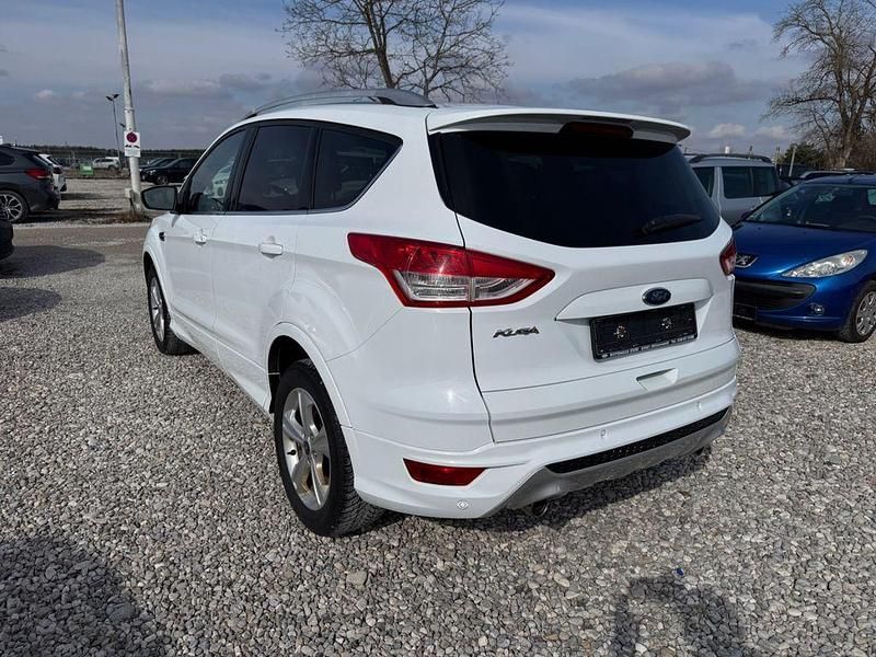 Gebraucht Ford Kuga 150 PS (110 kW) 2016 Weiß SUV