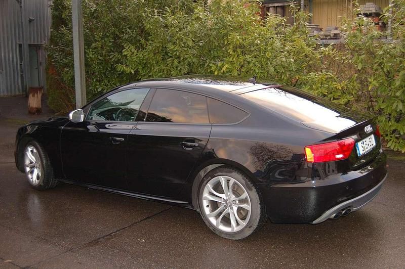 Second-hand Audi S5 333 CP (244 kW) 2012 Negru Coupe