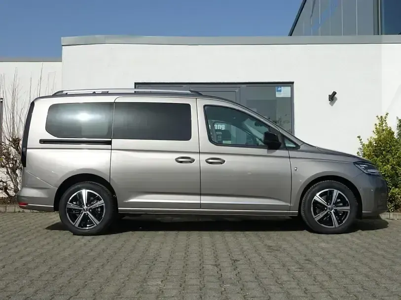 Neu VW Caddy Maxi Style 150 PS (110 kW) 2026 Mojave beige metallic Van / Kleinbus