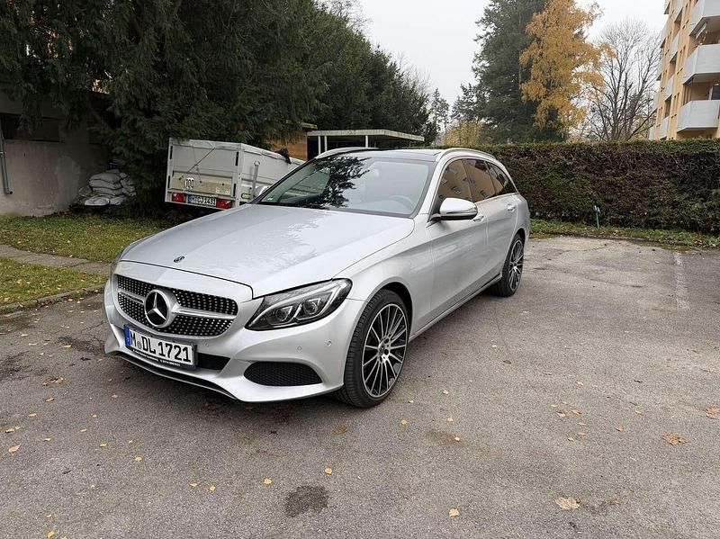 Grau Gebraucht 2017 Mercedes C200 Kombi | 17.500 € (Fairer Preis) - Bild 1/4