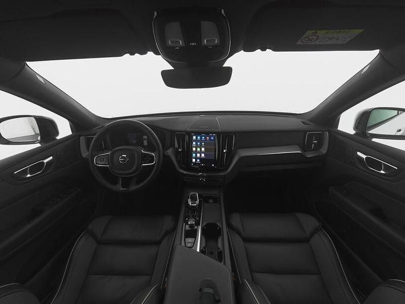 Gebraucht Volvo XC60 Plus 197 PS (144 kW) 2023 Crystal white / SUV