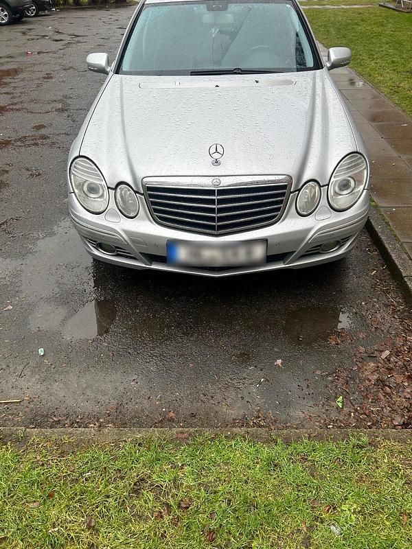 Gebraucht Mercedes E280 Avantgarde 190 PS (139 kW) 2008 Silber Kombi