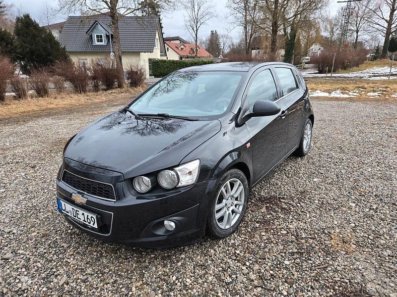 Gebraucht Chevrolet Aveo 116 PS (85 kW) 2013 Schwarz Limousine