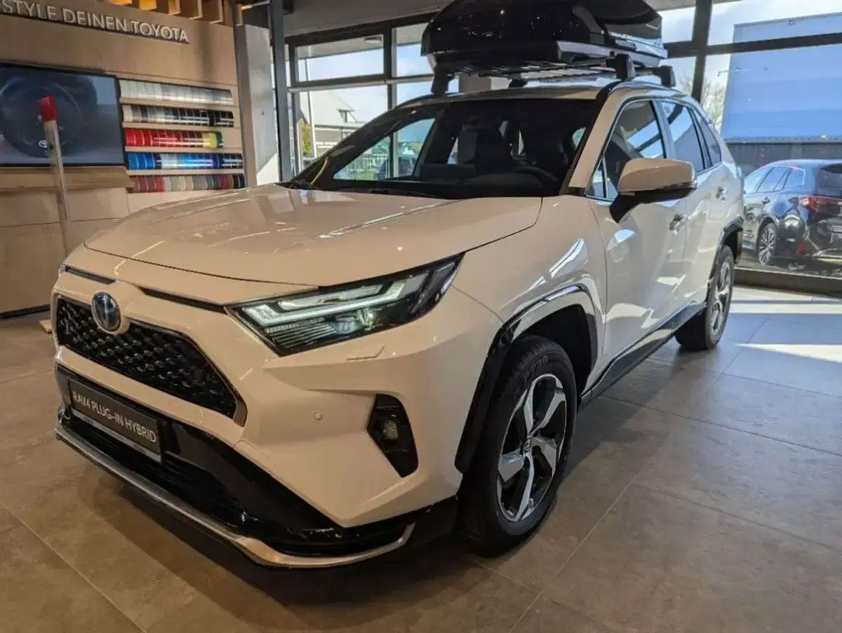 Neu Toyota RAV4 Hybrid 306 PS (225 kW) 2025 Schneeweiß SUV