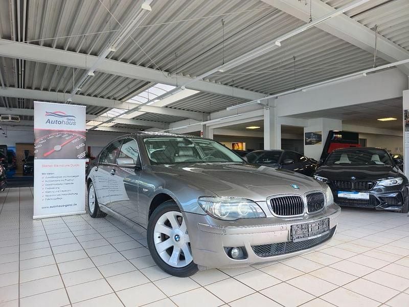 Gebraucht BMW 730 231 PS (169 kW) 2005 Sterlinggrau Limousine