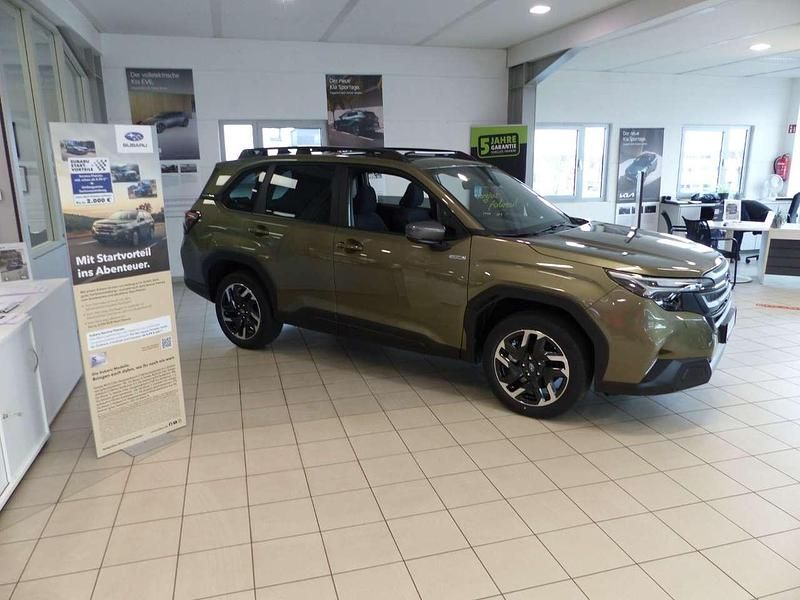 Neu Subaru Forester Active 136 PS (100 kW) 2026 Autumn green (m) SUV