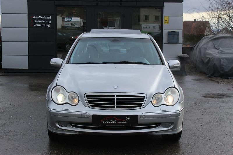 Gebraucht Mercedes C320 Avantgarde 218 PS (160 kW) 2003 Silber Limousine