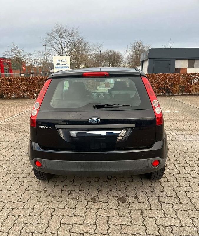 Gebraucht Ford Fiesta 60 PS (44 kW) 2008 Andere farben Kleinwagen