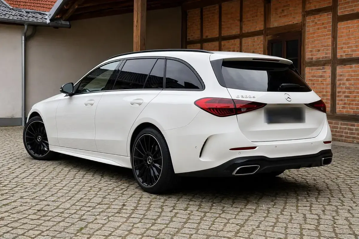 Gebraucht Mercedes C300 AMG 265 PS (194 kW) 2021 Weiß Kombi