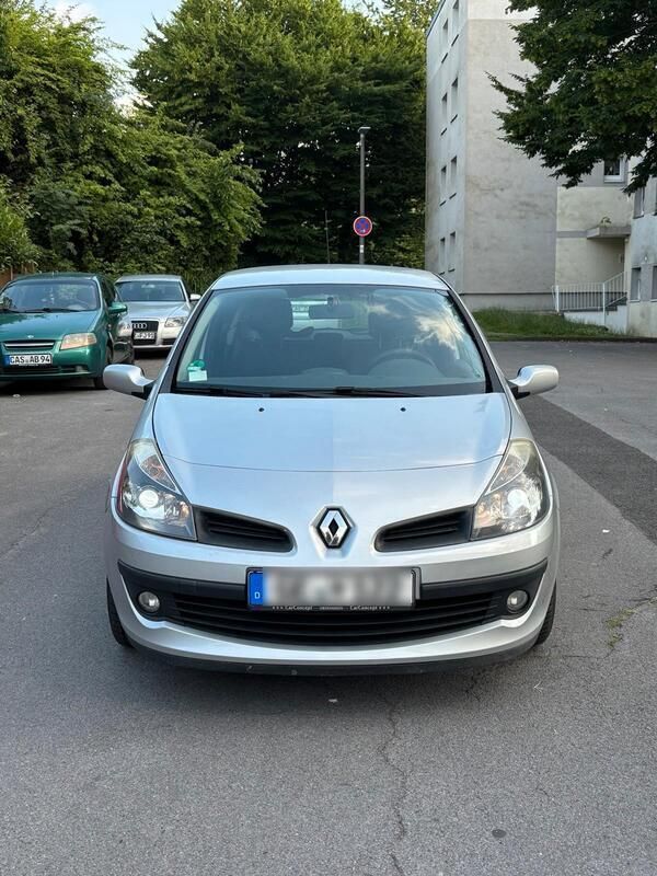 Silber Gebraucht 2008 Renault Clio II Kleinwagen | 2.400 € (Fairer Preis) - Bild 1/4