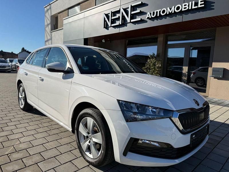 Gebraucht Skoda Scala Cool Plus 110 PS (80 kW) 2021 Weiß Kleinwagen