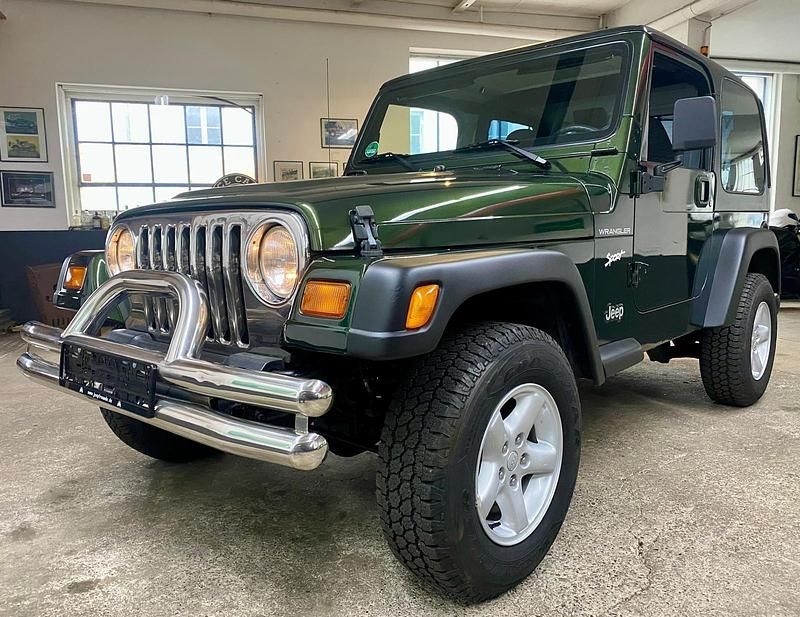 Schwarz Gebraucht 1998 Jeep Wrangler SUV | 13.950 € (Fairer Preis) - Bild 1/4