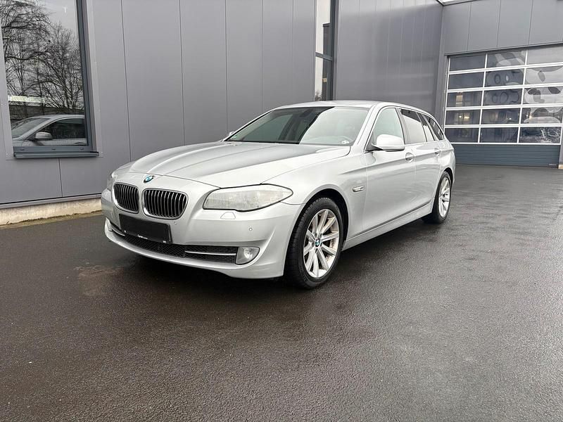 Gebraucht BMW 520 184 PS (135 kW) 2012 Silber Kombi