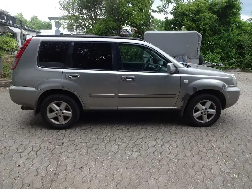 Gebraucht Nissan X-Trail 136 PS (100 kW) 2004 Silber SUV