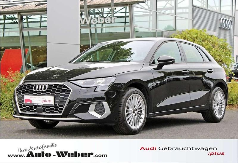 Mythosschwarz metallic Gebraucht 2024 Audi A3 Sportback Advanced Plus Kleinwagen | 26.960 € (Superpreis) - Bild 1/3