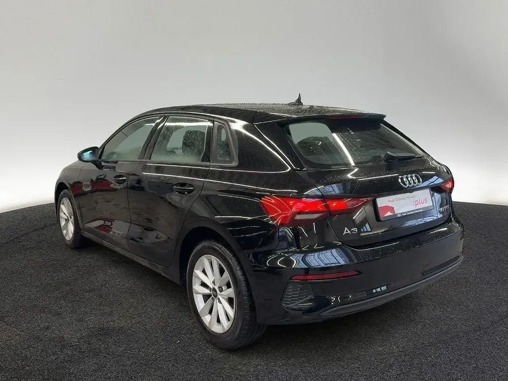Second-hand Audi A3 110 CP (80 kW) 2022 Negru Berlinǎ