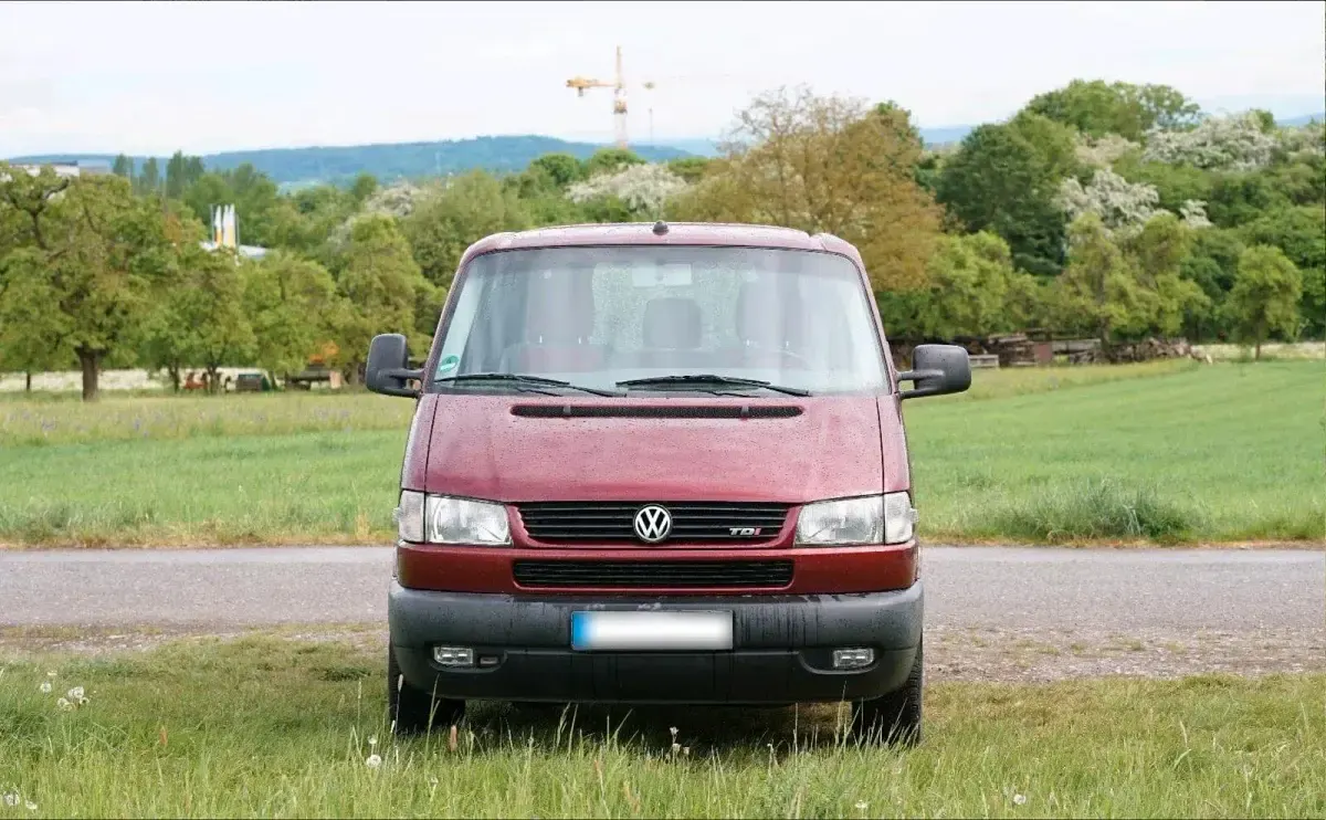 Gebraucht VW T4 150 PS (110 kW) 2001 Rot Van