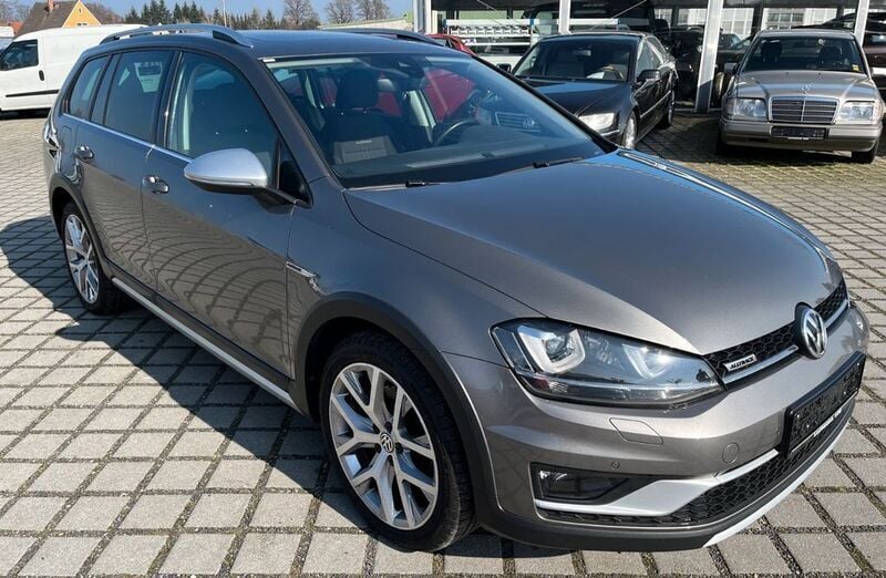 Grau Gebraucht 2016 VW Golf Alltrack Kombi | 18.350 € (Etwas zu teuer) - Bild 1/4